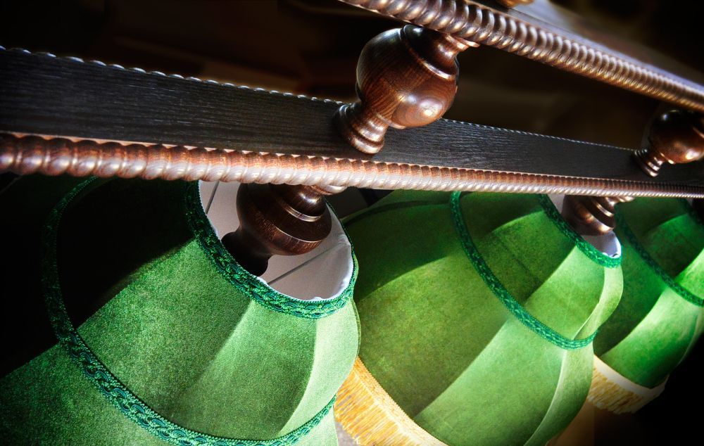 Лампа Аристократ-2 4пл. ясень (№3,бархат wine,бахрома желтая,фурнитура золото)